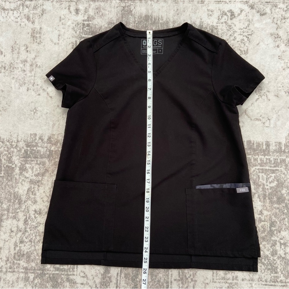 FIGS Gaya Black Contrast Camo Pocket Women's Scrub‎ Top Small - Picture 6 of 10